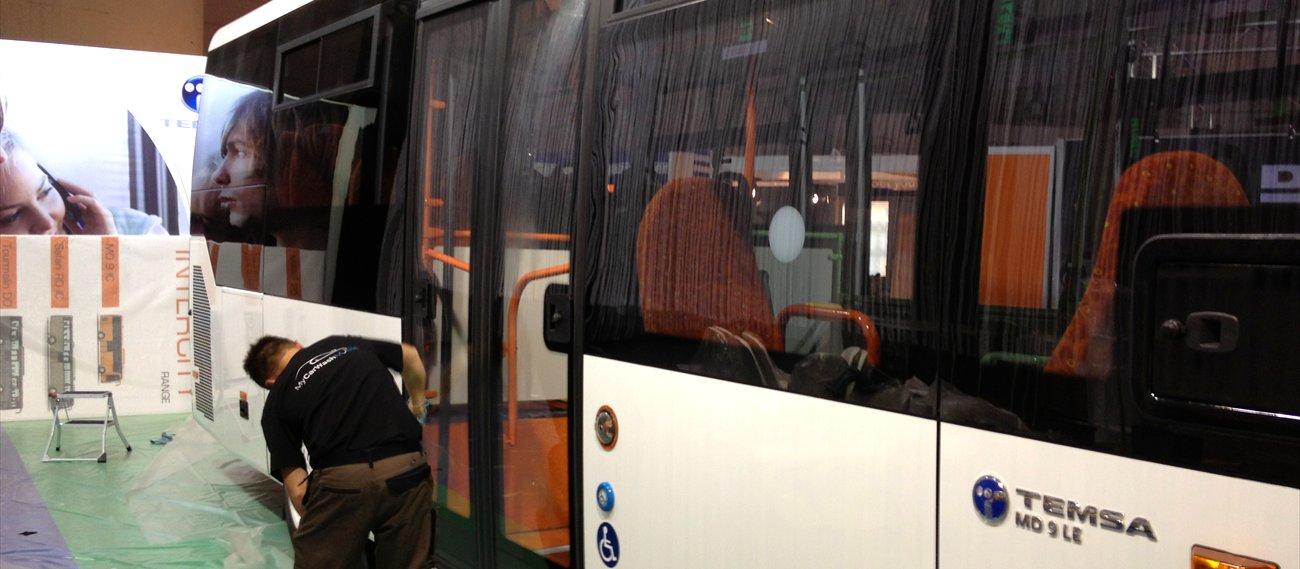 Nettoyage d un autocar en dépôt